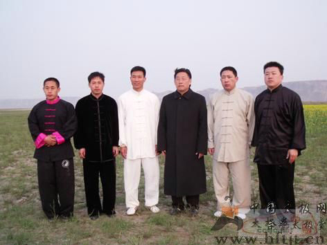 0032iWh3zy6JWFNAyZO50&690.jpg